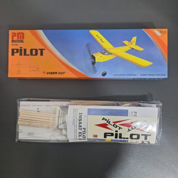 Maketa aviona PILOT - Image 2
