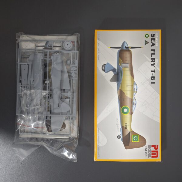 Maketa aviona SEA FURY T-61 - Image 2