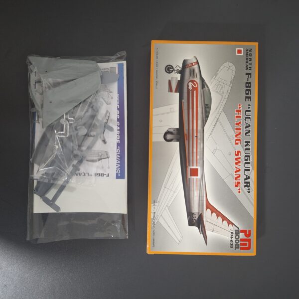 Maketa aviona F-86E FLYING SWANS - Image 3