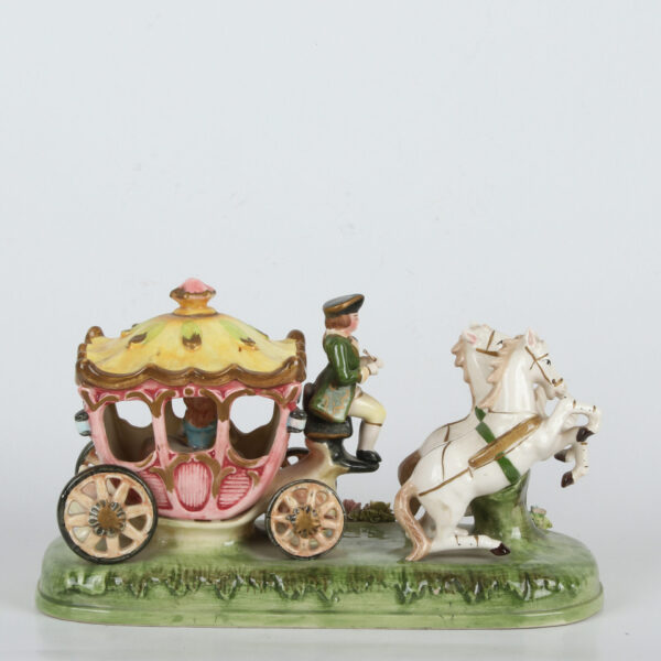 Porcelanska figura Kineski muzičar sa konjima - Image 3