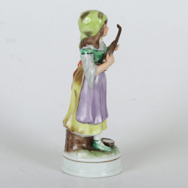Porcelanska figura Capodimonte- Devojka - Image 4